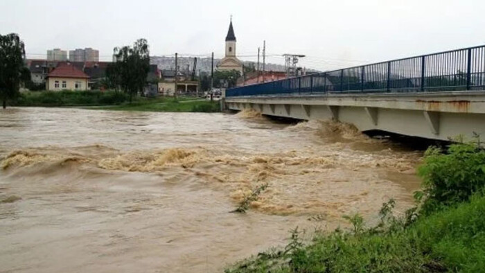 Az ország több településén is a víz az úr