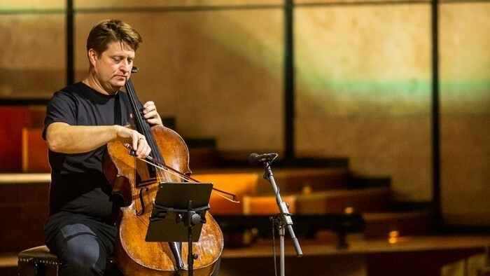 Violončelista Jozef Lupták v Ráne na eFeMku