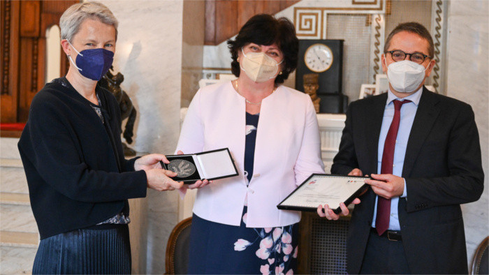 Patakyová, premiada por Alemania y Francia