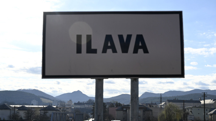 V Ilave sa sporí nemocnica so susediacim obchodným centrom