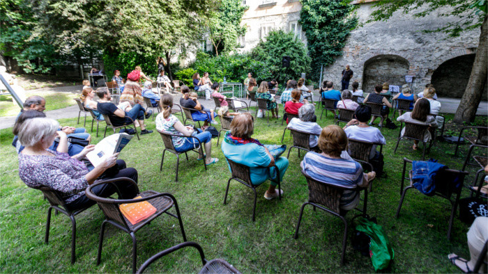 «Летняя читальня» открылась в Братиславе