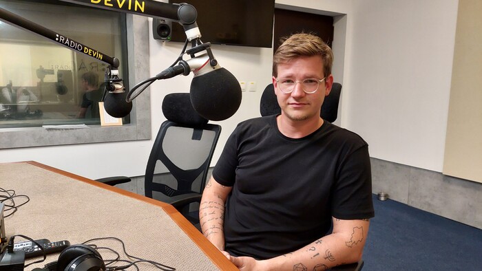 Rádio Devín navštívil prvý mestský kurátor na Slovensku, Adrián Kobetič