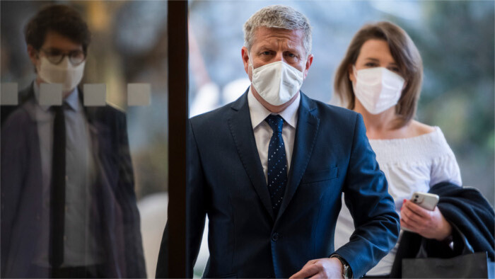 Gesundheitsminister: Berichte über angeblich geplante Impfpflicht sind falsch