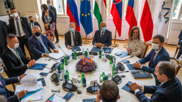 Heger participa en la cumbre del V4 y Eslovenia