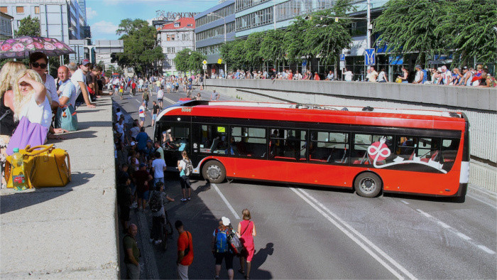 SR Bratislava koronavírus protest doprava MHD BAX_TASR.jpg