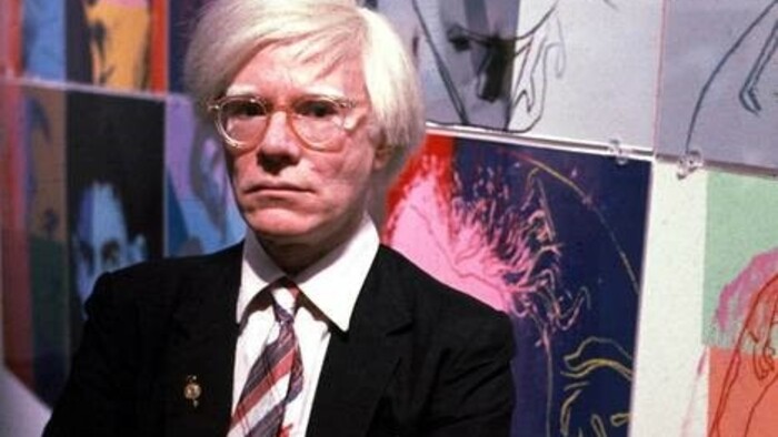 Andy Warhol sa narodil pred 93 rokmi
