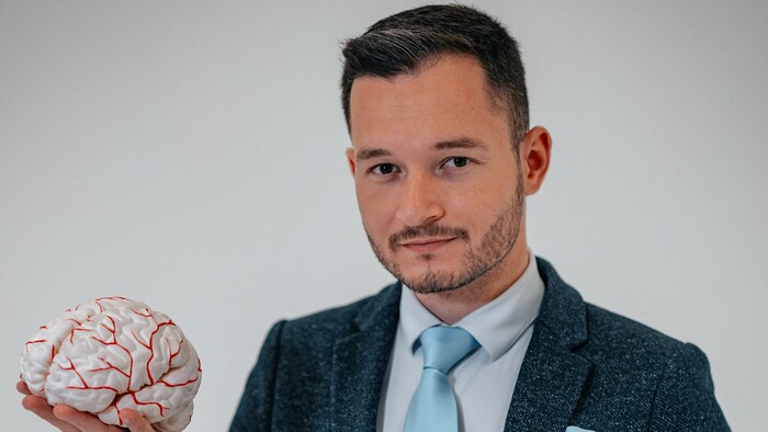 Dr. Krause - Záhady mysle / Charita