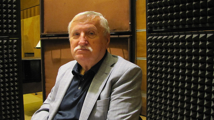 Tisíce krásnych textov a výborných básní. Kamil Peteraj má 80 rokov