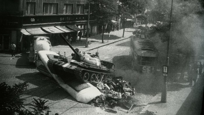 Fotograf Ivan Köhler rozpráva príbeh fotografií z 21. 8. 1968 v Prahe