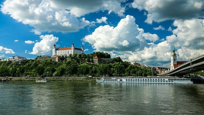 Richardov DEDEKER / Bratislava