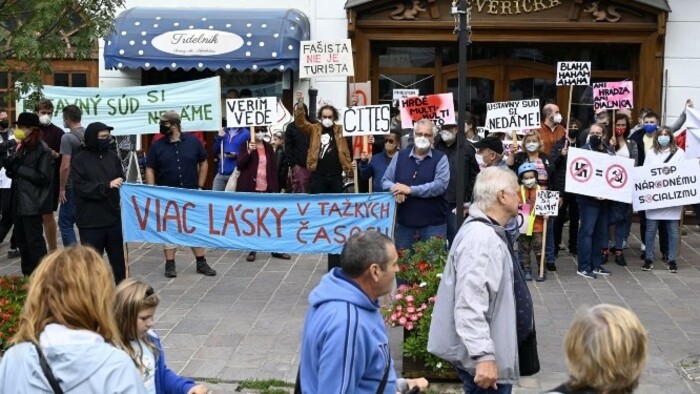 Kormányellenes tüntetések voltak tegnap Pozsonyban és Kassán is