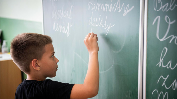Las escuelas se enfrentan a un comienzo escolar especialmente difícil 