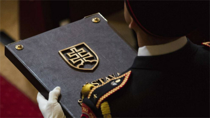 Ústava očami politikov