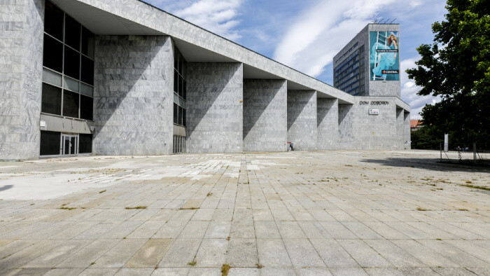 Istropolis postavili pred 40 rokmi, vlastník ho plánuje zbúrať