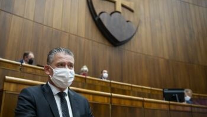 NR SR: Odvolávanie Romana Mikulca