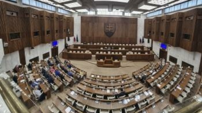 Parlament - septembrová schôdza