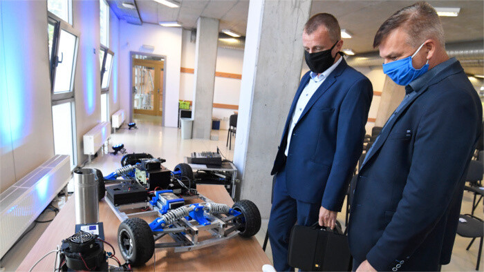 Eslovaquia presenta en la Expo Dubái 2020 un coche de hidrogeno