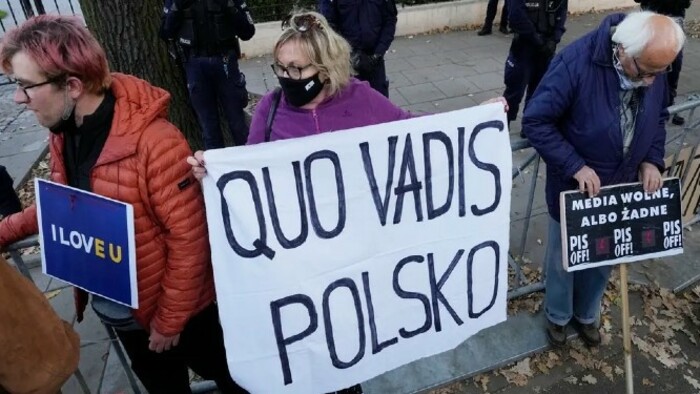 Lengyelország árral szemben?