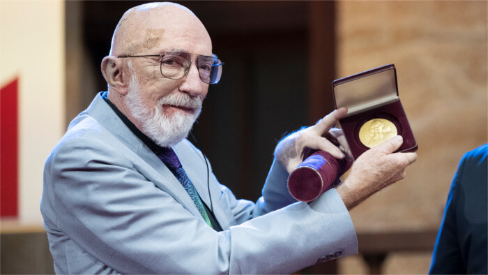 Grande médaille d’or décernée à Kip Stephen Thorne