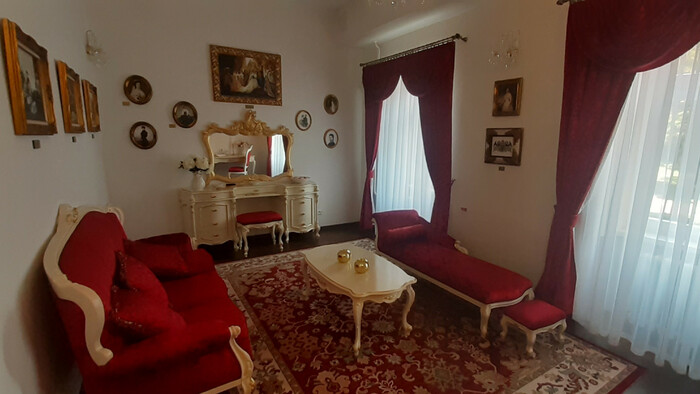 V múzeu - avízo / Muzeálny apartmán Sissi v Bardejovských kúpeľoch