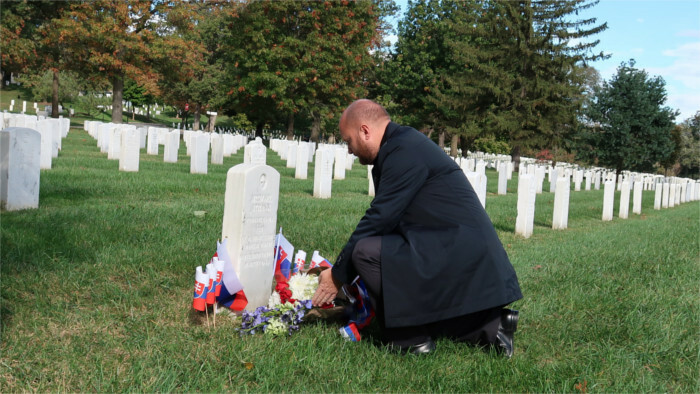 Nad pays homage to Sergeant Straka and Kennedy family at Arlington Cemetery 