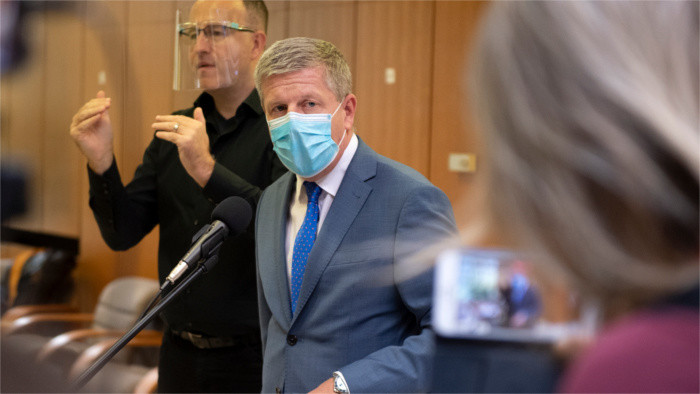 El empeoramiento de la situación epidemiológica conlleva nuevas restricciones