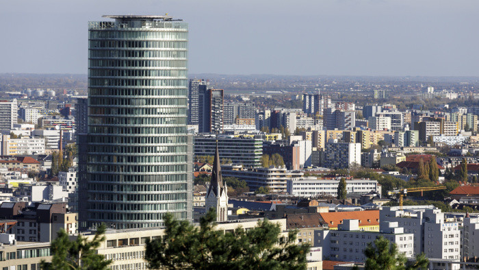 Slovensku v lete chýbali zahraniční turisti, najmä na juhu Slovenska a v Bratislave