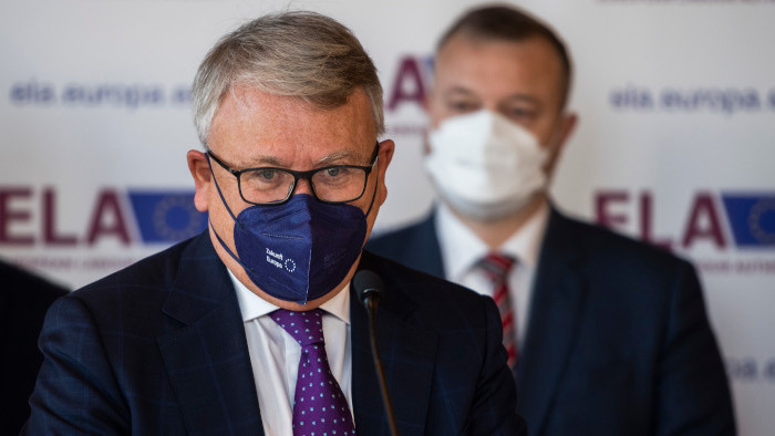 EU-Kommissar Schmit besucht soziale Einrichtungen in Bratislava