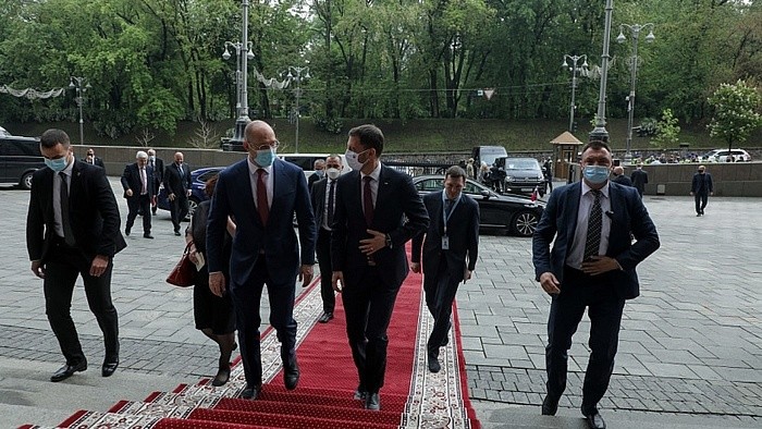 Altos representantes del Estado realizan visitas a Ucrania y Lituania