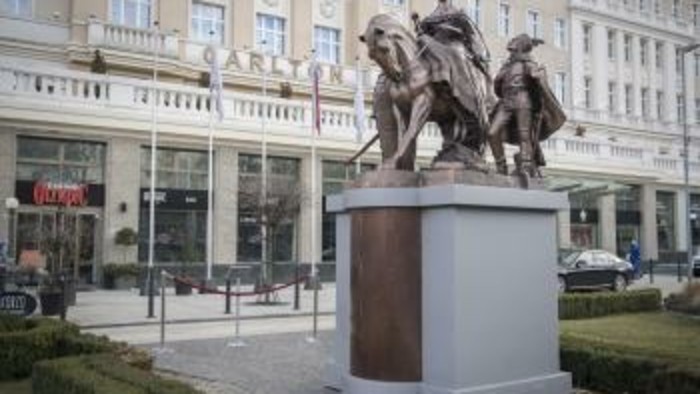 Porevolučné pamätníky Bratislavy