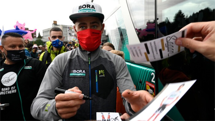 Peter Sagan a présenté ses excuses pour son mauvais comportement 