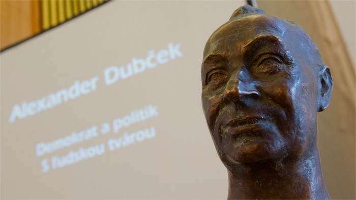 Siete personalidades eslovacas serán condecoradas con el premio de Alexander Dubček  