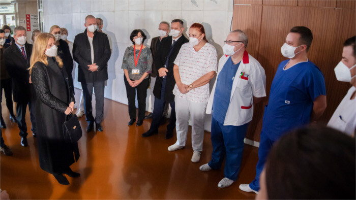 Eslovaquia está perdiendo la lucha contra la pandemia, opina la presidenta