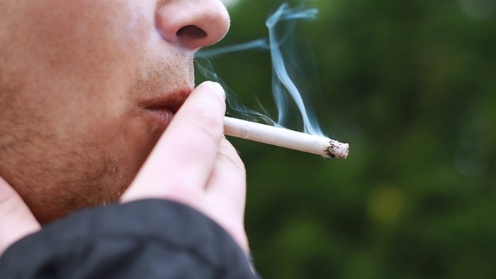 Nie som Barbar (...s Barbarou) / Pripaľujeme si cigaretu a cigaru