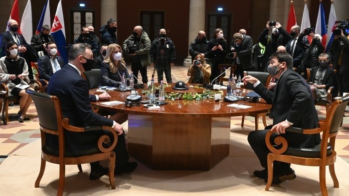V4-Staatschefs beraten in Budapest