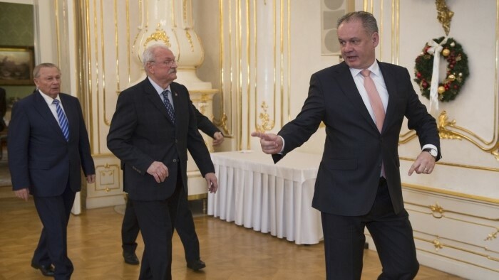 Former Slovak Presidents support vaccination