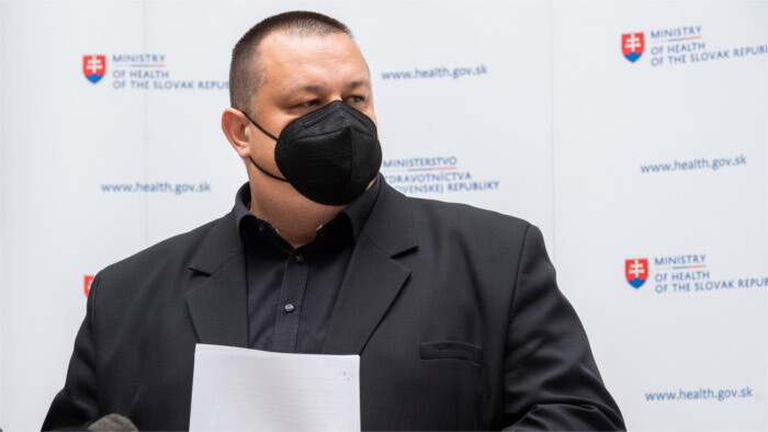 Covid 19: Hlavný hygienik môže naďalej vydávať vyhlášky 