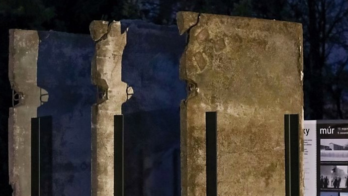 Nový Pamätník slobody v Nitre tvoria fragmenty Berlínskeho múru