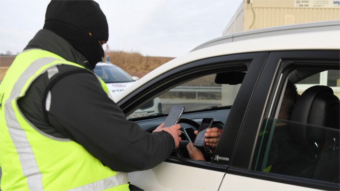 Odborníci odporúčajú lockdown predĺžiť a sprísniť opatrenia