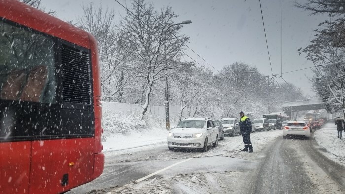 Heavy snow troubled traffic in capital 