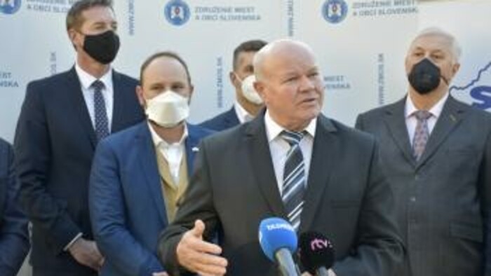 Kompetencie samosprávnych krajov