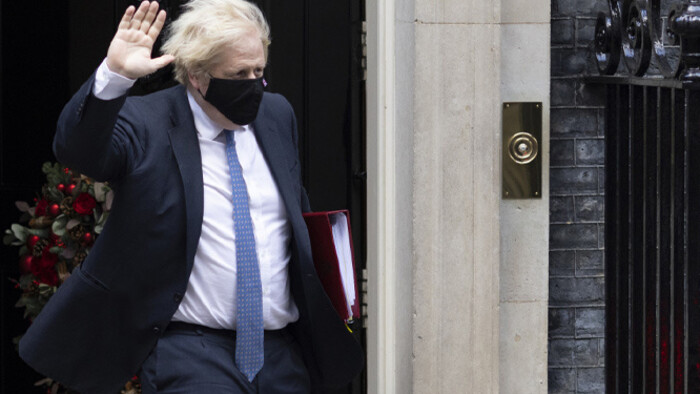 Egy karácsonyi buliba bukhat bele Boris Johnson