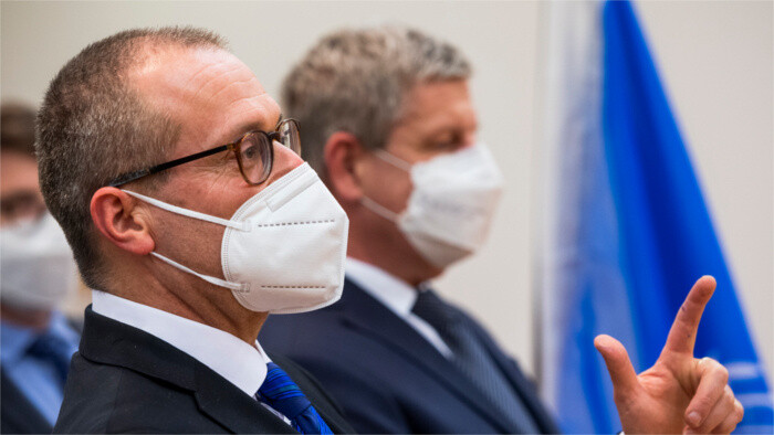 Director de la oficina de la OMS para Europa cumplimenta visita a Eslovaquia