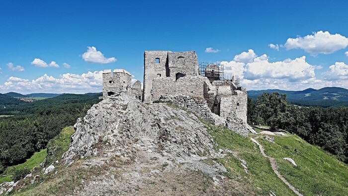Hrad Hrušov