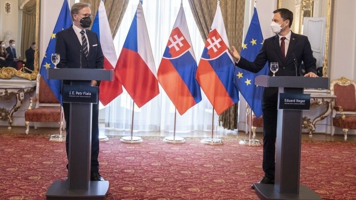 Первый визит премьера ЧР Фиалы в Братиславу