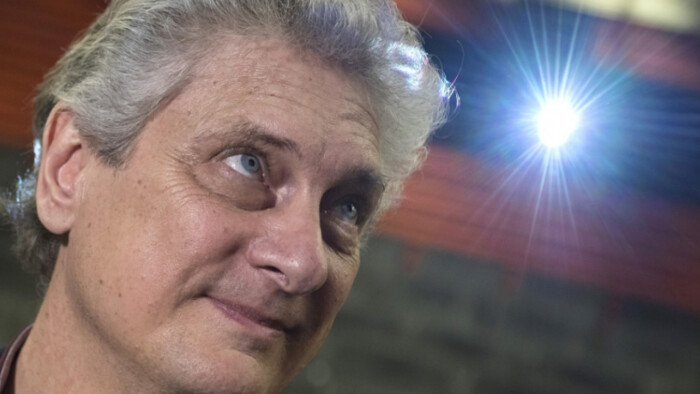 Roman Brat v novej knihe Štyria jazdci tématizuje zložité okolnosti dospievania 