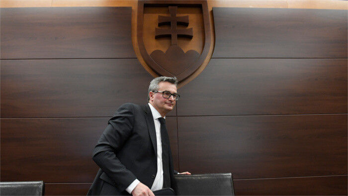 Continúa la disputa entre el Primer Ministro y el Presidente del Tribunal Constitucional