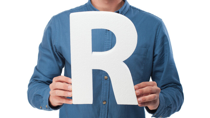 Agresívne „R“