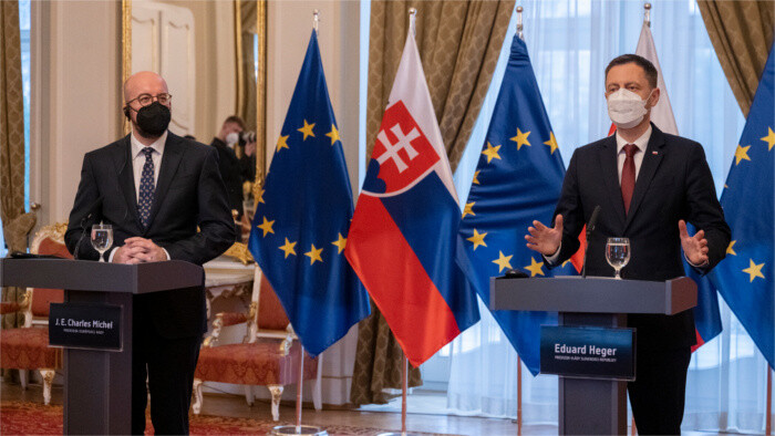 El premier eslovaco y el jefe del Consejo Europeo abogan por el diálogo con Rusia