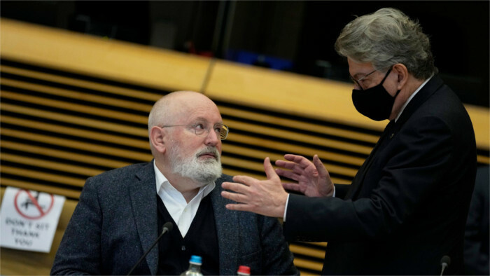 Timmermans, responsable del Pacto Verde Europeo, de visita en Eslovaquia
